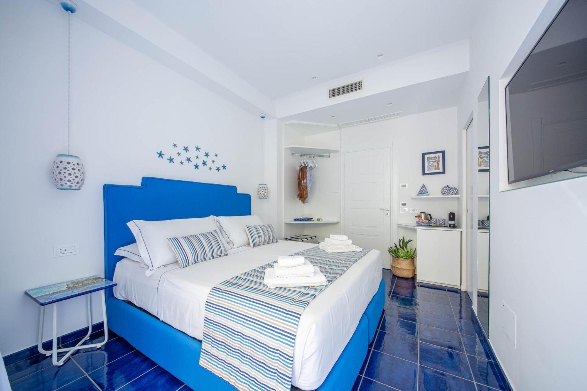 4Blu Camere Marine مايوري المظهر الخارجي الصورة