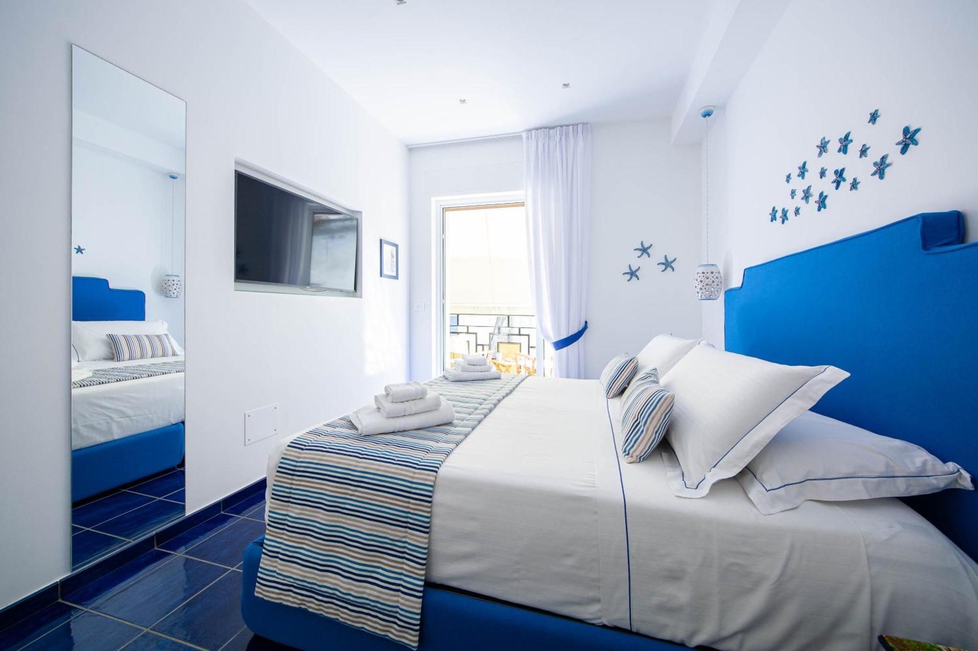 4Blu Camere Marine مايوري المظهر الخارجي الصورة